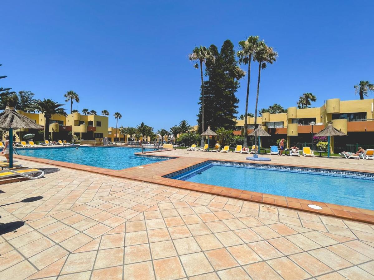 Seaside Apartment Corralejo : A Cozy Holiday Home In A Peaceful Well Located Green Complex Экстерьер фото